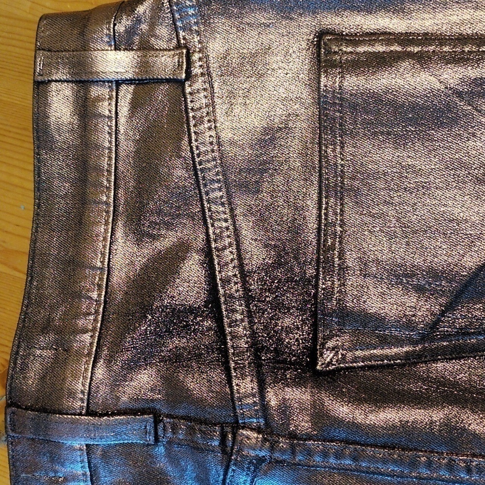 Upgrade Your Wardrobe with NWT Hudson Centerfold Skirt - The Ultimate Must-Have - Picture 9 of 14